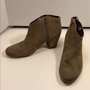 Steve Madden Harrlee leather heeled booties sz 10